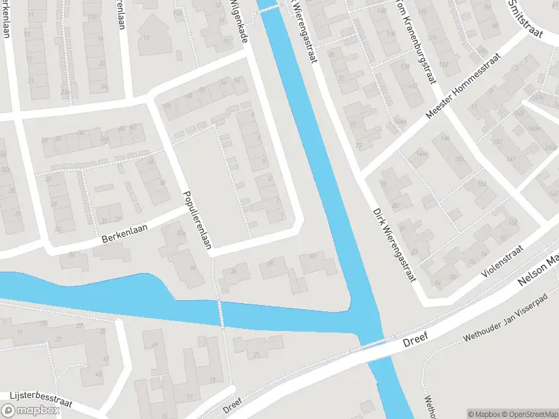 Ambulance met grote spoed naar de Wilgenkade in Enkhuizen