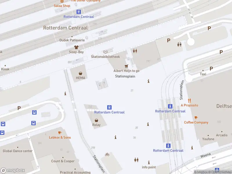 Ambulance met gepaste spoed naar de Delftseplein in Rotterdam