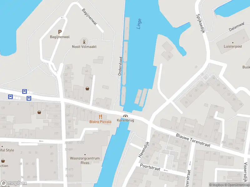 Ambulance met gepaste spoed naar de Ondervloed in Gorinchem