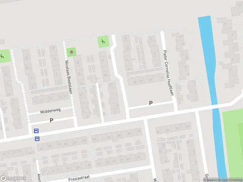 Ambulance met gepaste spoed naar de Brederolaan in Roelofarendsveen