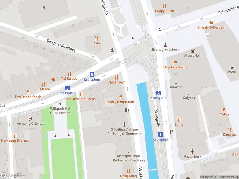 Ambulance met gepaste spoed naar de Westersingel in Rotterdam