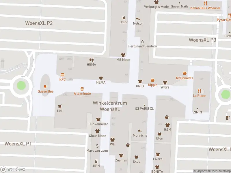 Brandweer met grote spoed naar de Winkelcentrum Woensel in Eindhoven vanwege voertuigbrand