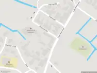 Brandweer met grote spoed naar de Skoallestrjitte in Hijum vanwege waarnemen gaslucht