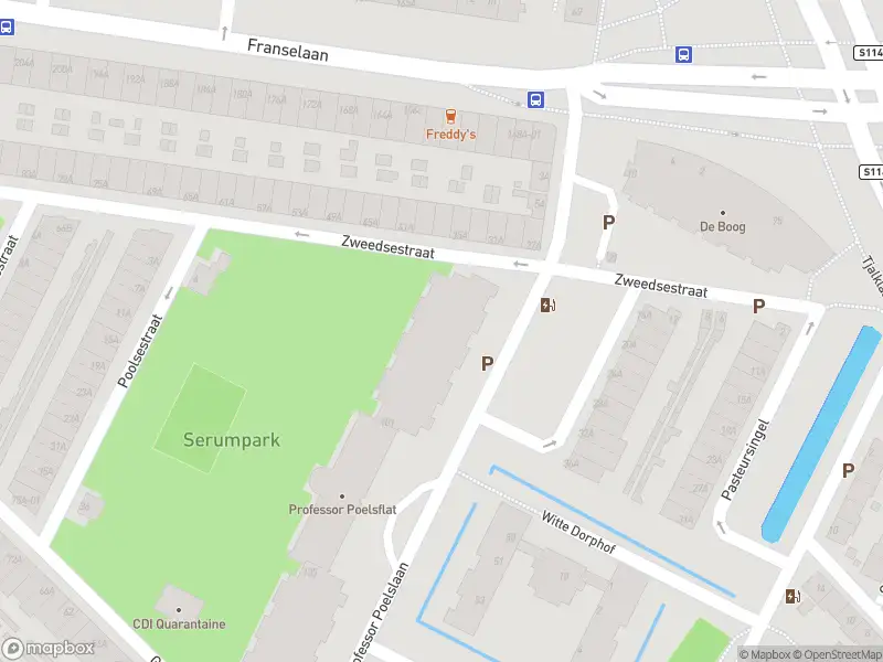 Ambulance met grote spoed naar de Prof. Poelslaan in Rotterdam