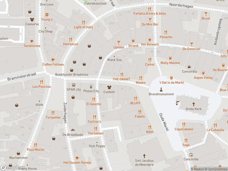 Politie naar de Marktstraat in Enschede vanwege steekincident