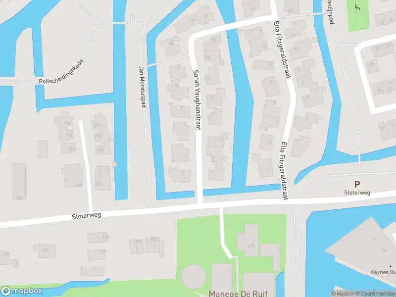 Ambulance met grote spoed naar de Sarah Vaughanstraat in Amsterdam