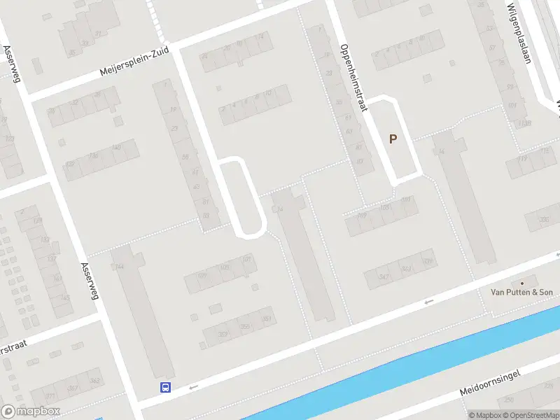 Ambulance met grote spoed naar de Naberstraat in Rotterdam