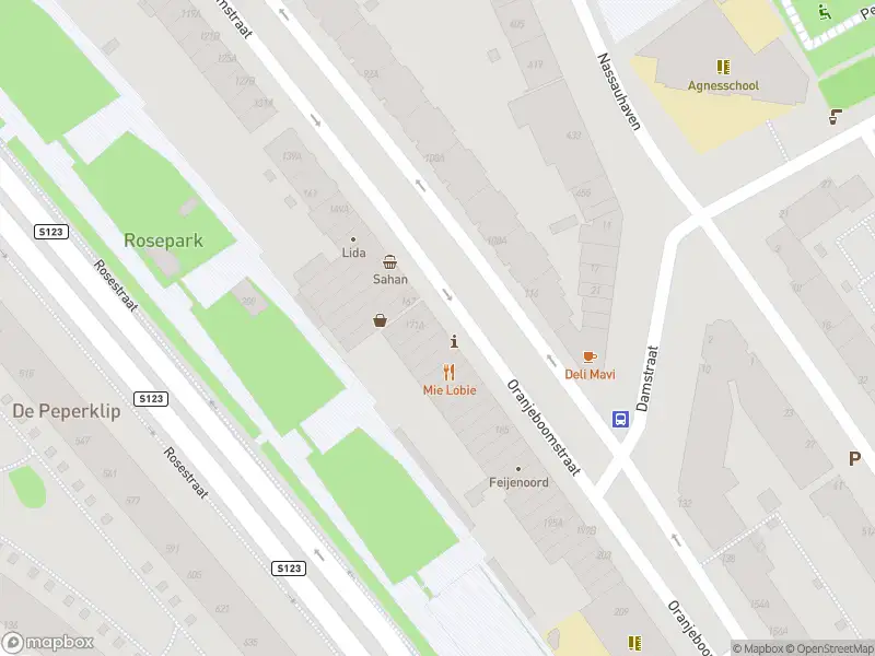 112 melding Ambulance met grote spoed naar de Oranjeboomstraat in Rotterdam