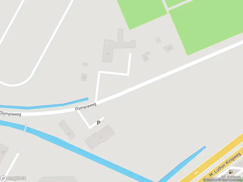 Ambulance met gepaste spoed naar de Olympiaweg in Alkmaar