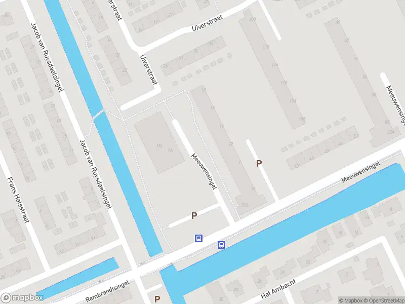 Ambulance met grote spoed naar de Meeuwensingel in Capelle aan den IJssel