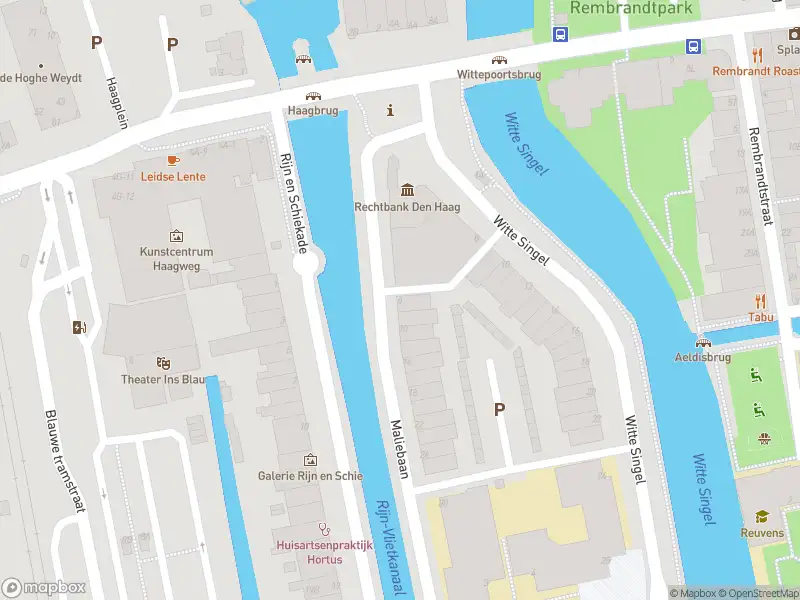 Ambulance met grote spoed naar de Maliebaan in Leiden