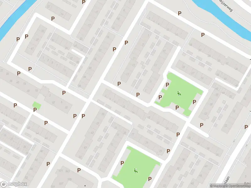 Ambulance met gepaste spoed naar de Aert de Gelderstraat in Papendrecht