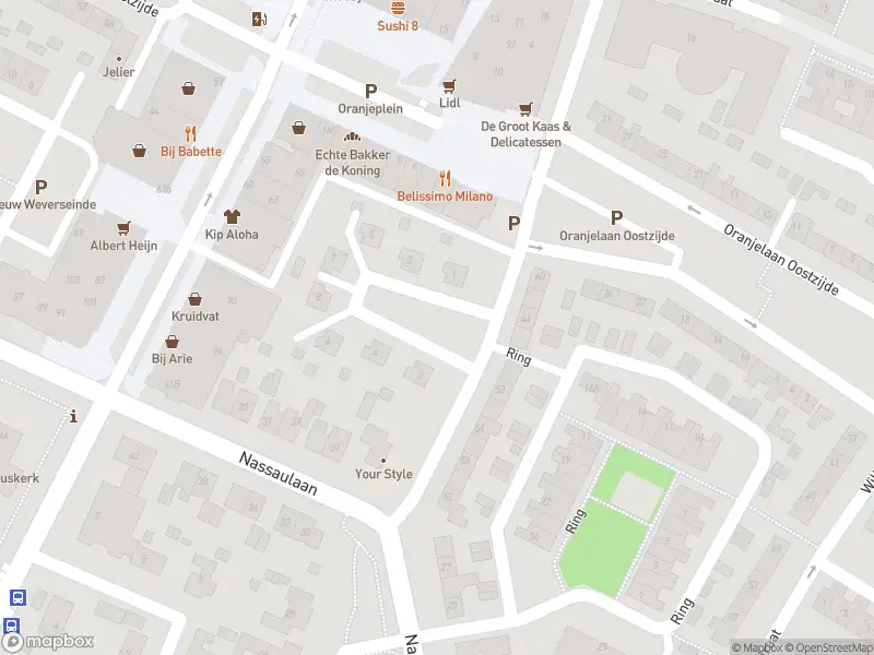 Ambulance met grote spoed naar de Osloplein in Puttershoek