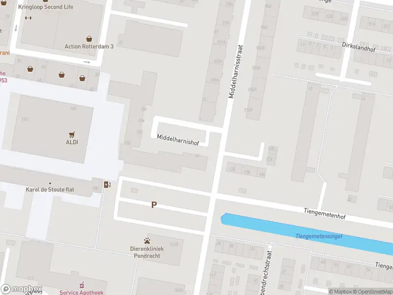 Ambulance met gepaste spoed naar de Middelharnisstraat in Rotterdam