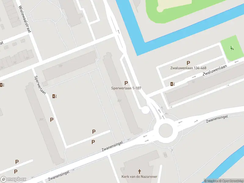 Ambulance met gepaste spoed naar de Sperwerlaan in Vlaardingen