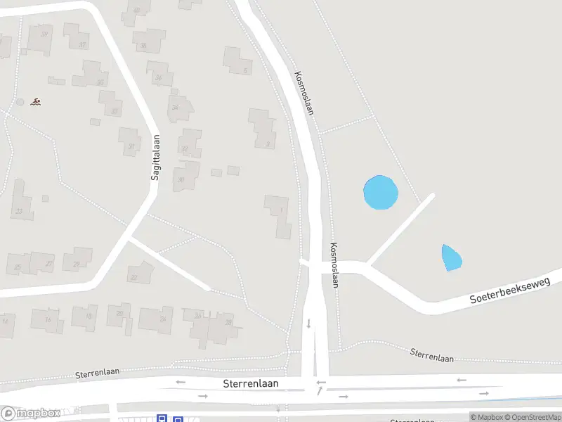 Brandweer met gepaste spoed naar de Kosmoslaan in Eindhoven vanwege een buitenbrand