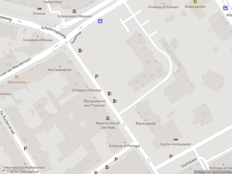 112 melding Brandweer met gepaste spoed naar de Boslaan in 's-Gravenhage vanwege stormschade