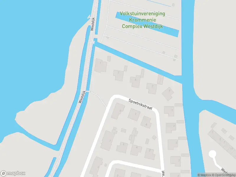 Brandweer met gepaste spoed naar de Spoetnikstraat in Krommenie vanwege stormschade