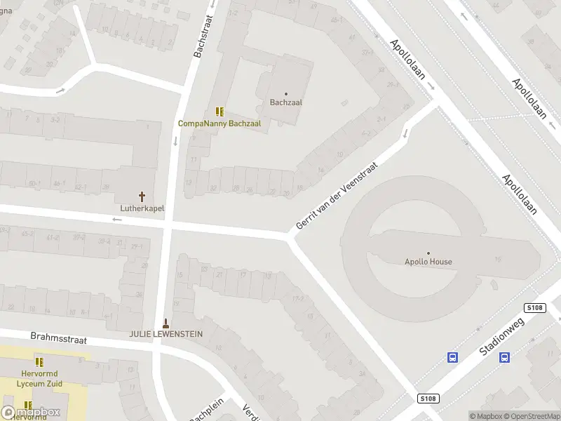 Ambulance met grote spoed naar de Brahmsstraat in Amsterdam