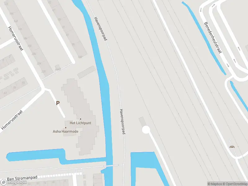 Ambulance met grote spoed naar de Dumasstraat in Rotterdam