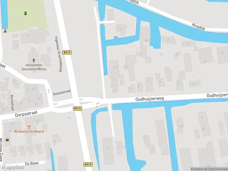 Brandweer met gepaste spoed naar de Korenmolenweg in Wilnis vanwege stormschade