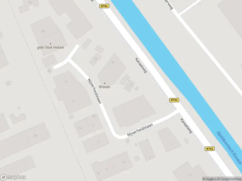 Brandweer met gepaste spoed naar de Nijverheidslaan in Dieren vanwege stormschade