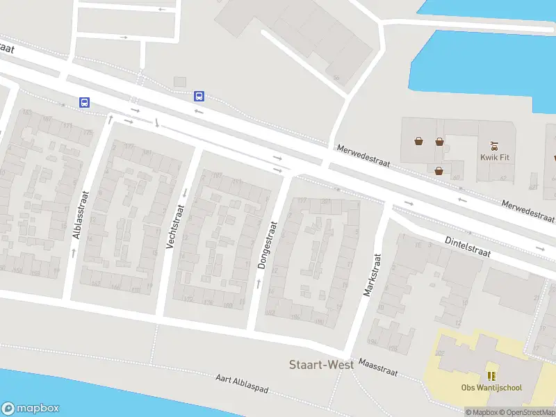 Ambulance met grote spoed naar de Dongestraat in Dordrecht