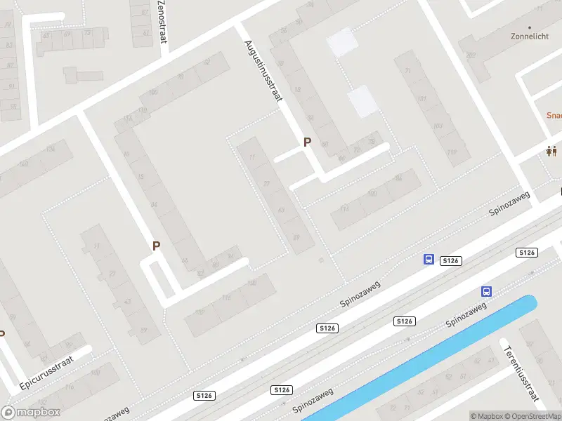 Ambulance met grote spoed naar de Augustinusstraat in Rotterdam