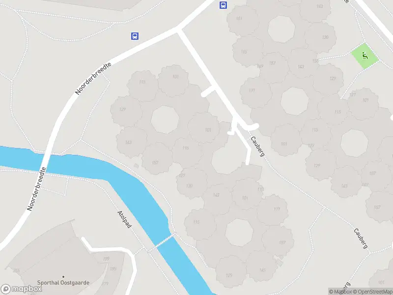 Ambulance met grote spoed naar de Cauberg in Capelle aan den IJssel