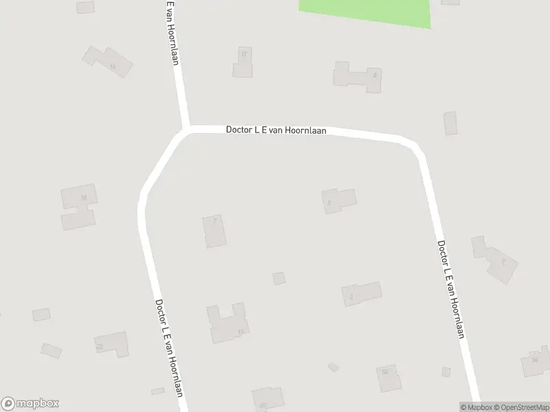 Brandweer met gepaste spoed naar de Dr. L E van Hoornlaan in Garderen vanwege stormschade