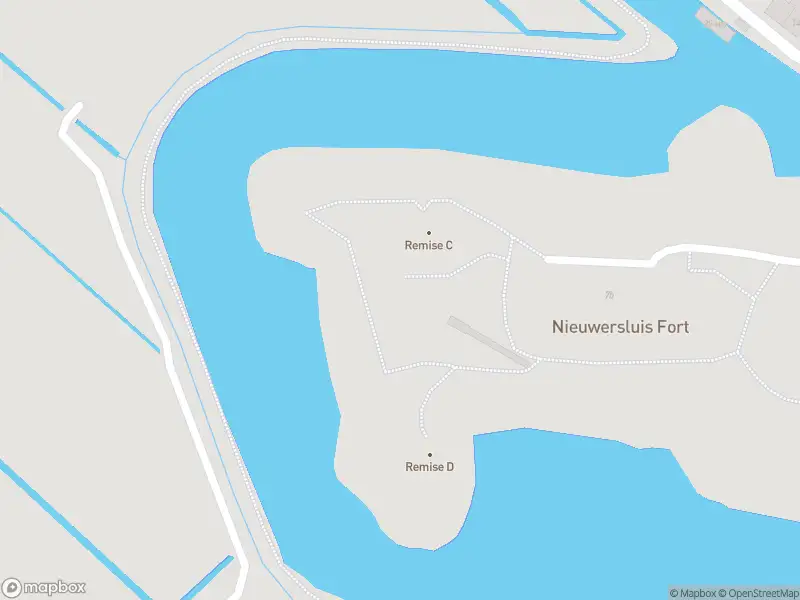 Politie naar de Stationsweg in Nieuwersluis