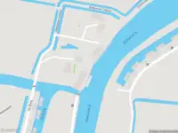 Brandweer met grote spoed naar de Dokkumer Trekwei in Jelsum vanwege personen te water