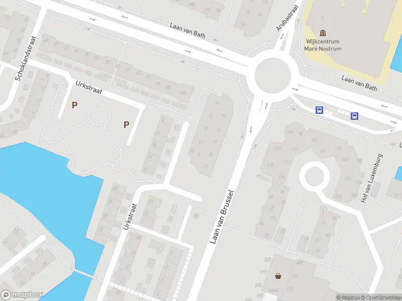 Ambulance met gepaste spoed naar de Curaçaostraat in Alkmaar