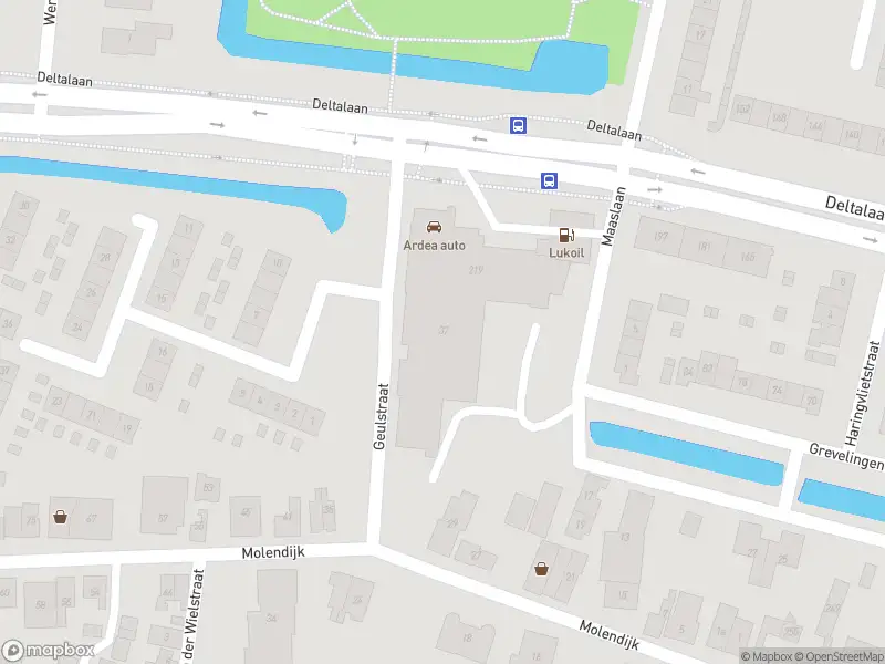 Ambulance met gepaste spoed naar de Geulstraat in Sliedrecht