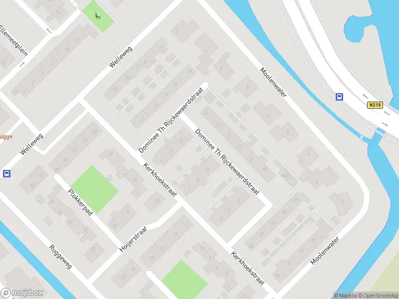 Ambulance met gepaste spoed naar de Ds Th Rijckewaerdstraat in Brielle