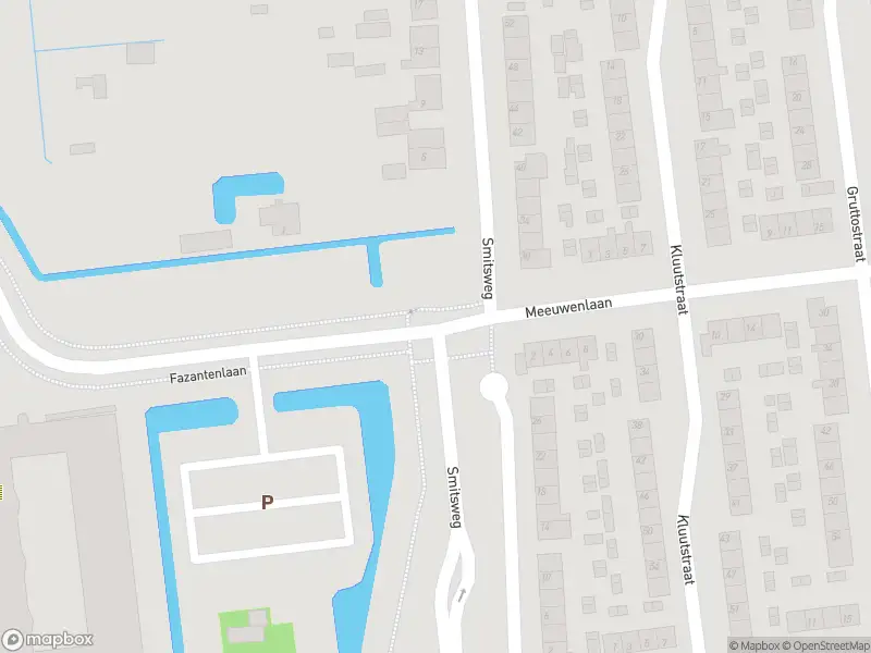 Brandweer met grote spoed naar de Kluutstraat in Hellevoetsluis vanwege gebouwbrand