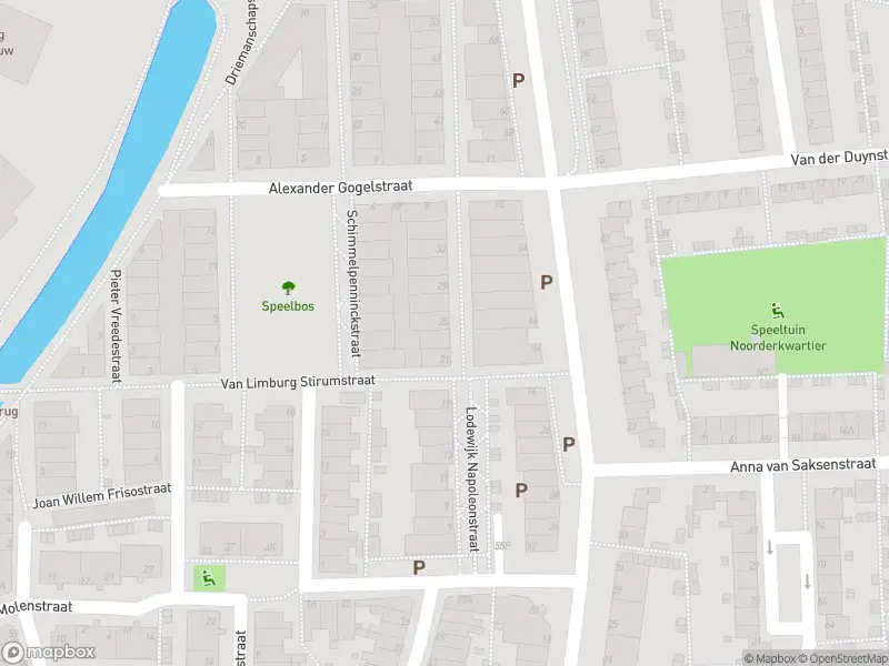 Ambulance met grote spoed naar de Lodewijk Napoleonstraat in Leiden