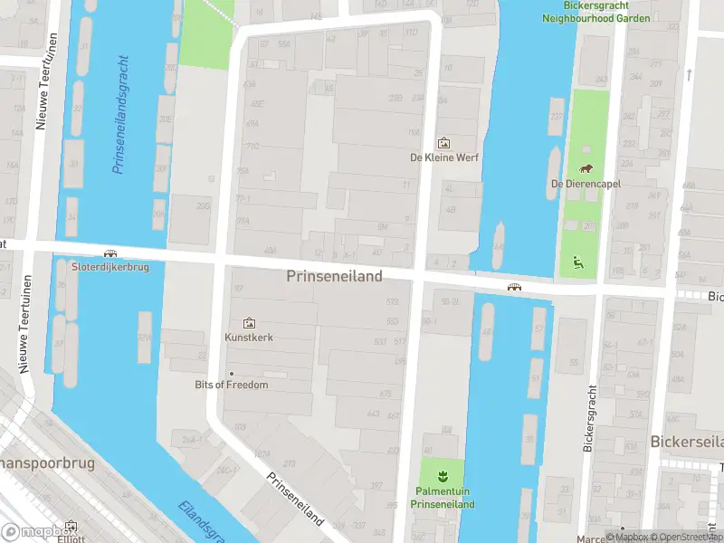 Brandweer met gepaste spoed naar de Bickersgracht in Amsterdam