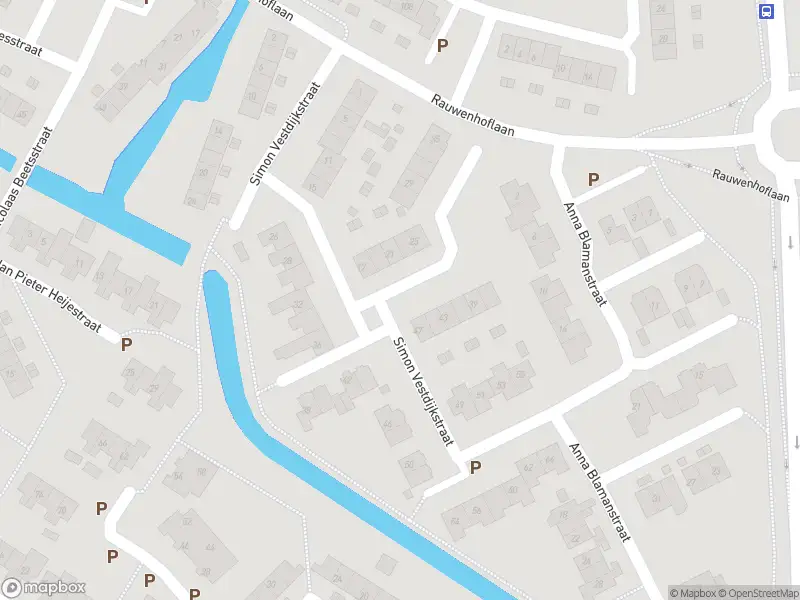 Brandweer met gepaste spoed naar de Anne de Vriesstraat in Tiel vanwege voertuigbrand