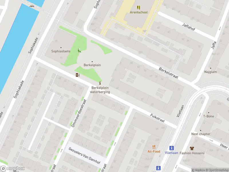 Ambulance met grote spoed naar de Fuikstraat in Rotterdam