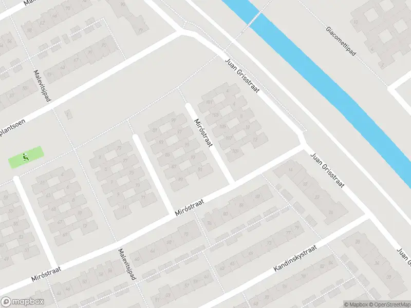 Brandweer met grote spoed naar de Brancusistraat in Almere vanwege voertuigbrand