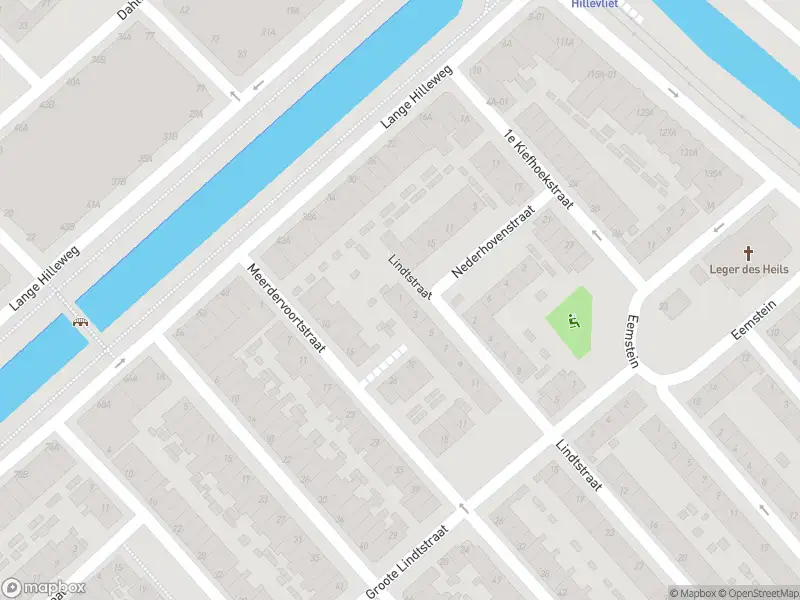 Ambulance met grote spoed naar de Lindtstraat in Rotterdam