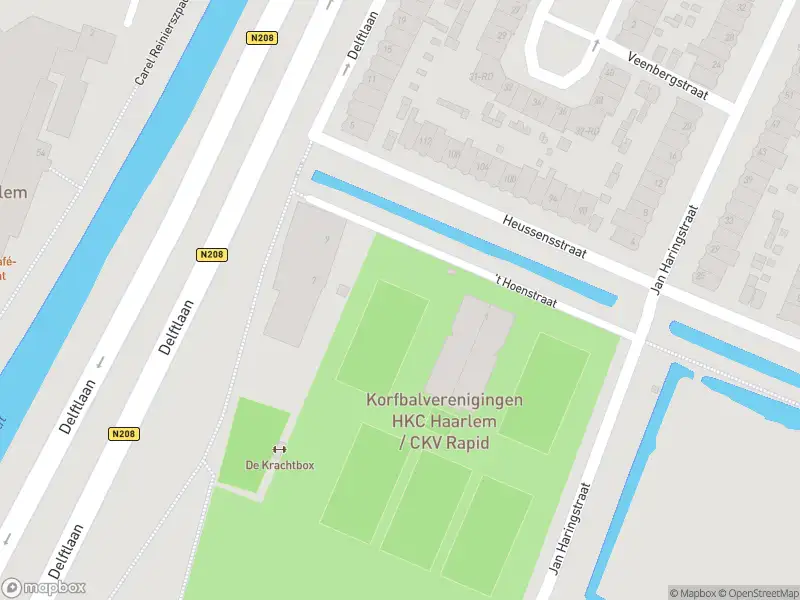 Ambulance met grote spoed naar de 't Hoenstraat in Haarlem