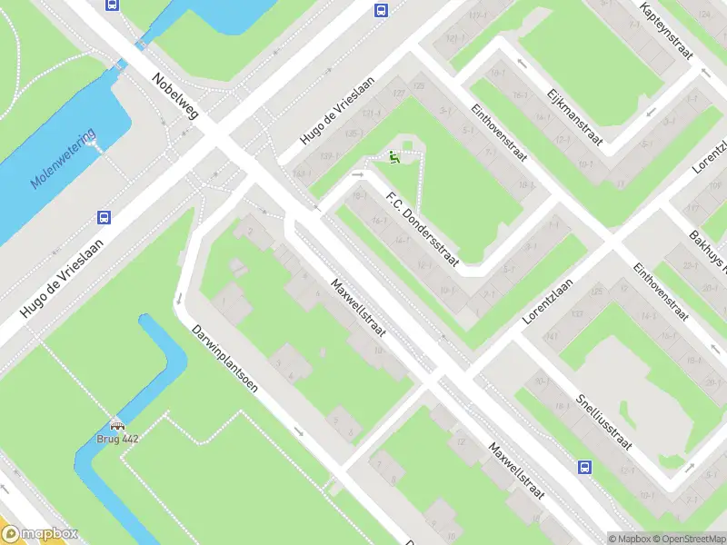 Ambulance met gepaste spoed naar de Maxwellstraat in Amsterdam