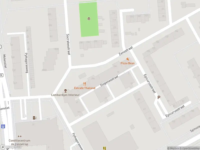 Ambulance met grote spoed naar de Zenostraat in Rotterdam