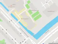 Ambulance met gepaste spoed naar de Burgemeester Kolfschotenlaan in Leidschendam