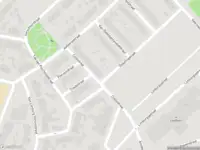 Brandweer met gepaste spoed naar de Goselingstraat in Heerlen vanwege een buitenbrand