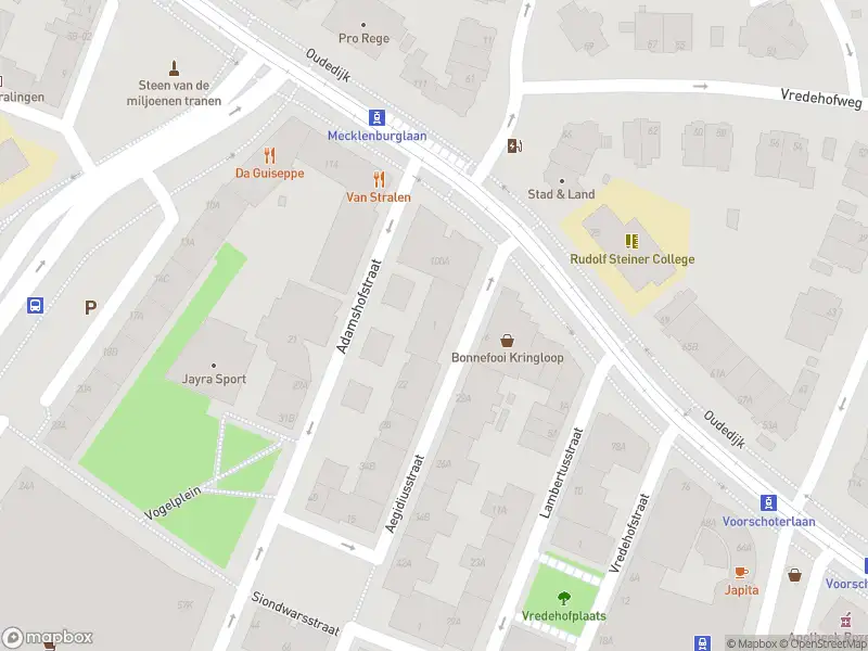 Ambulance met gepaste spoed naar de Aegidiusstraat in Rotterdam