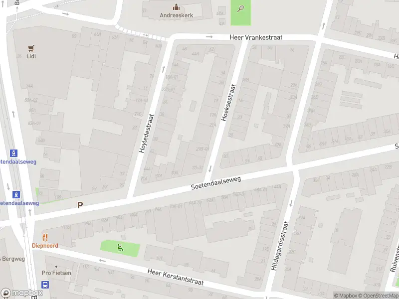 Ambulance met grote spoed naar de Hoeksestraat in Rotterdam