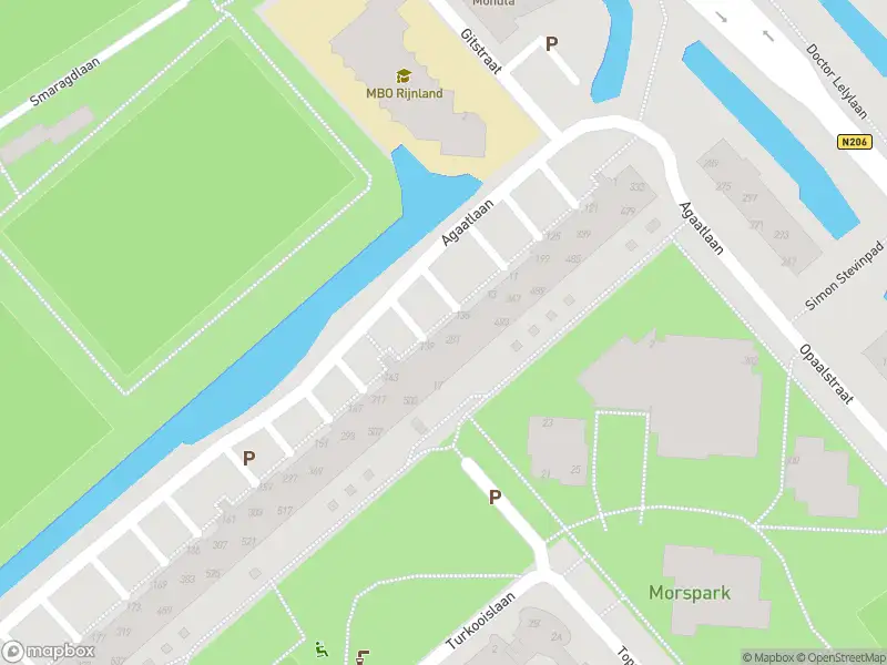 Ambulance met grote spoed naar de Agaatlaan in Leiden